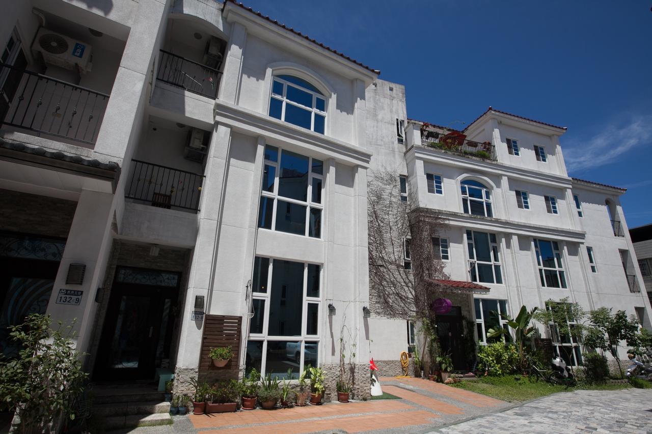 White Cotton Candy Homestay Hualien City Exterior photo